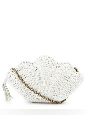 NWOT Kayu White Shell-Shaped Woven Whicker Crossbody Shoulder Bag Clutch